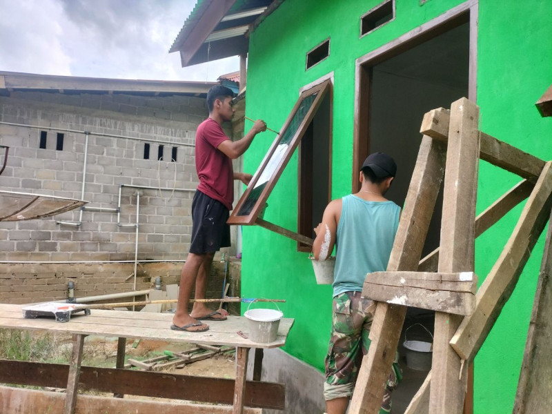 Kejar Target Bangun Rumah Tidak Layak Huni (RTLH) Satgas TMMD Ke - 120 Kodim 0302/Inhu 