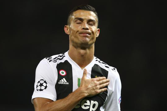 Ingin Rivalitasnya Tetap Abadi, Ronaldo Tantang Messi Pindah ke Serie A