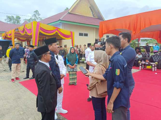 Putra Daerah Dilantik Jadi Camat Pucuk Rantau, Plt Bupati: Harus Bisa Ciptakan Kemajuan Untuk Masyarakat 