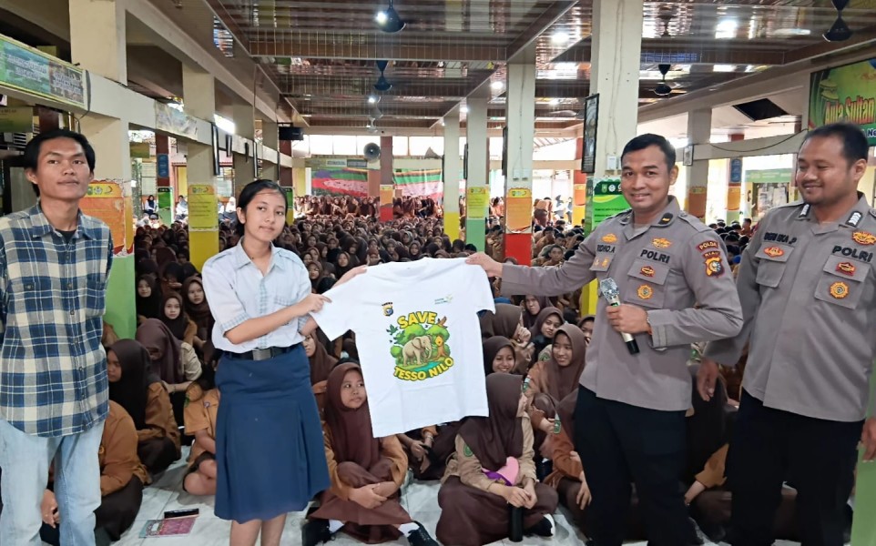 1.044 Siswa SMA 5 Pekanbaru Diajak Jadi Garda Depan Penyelamat Lingkungan Lewat Green Policing