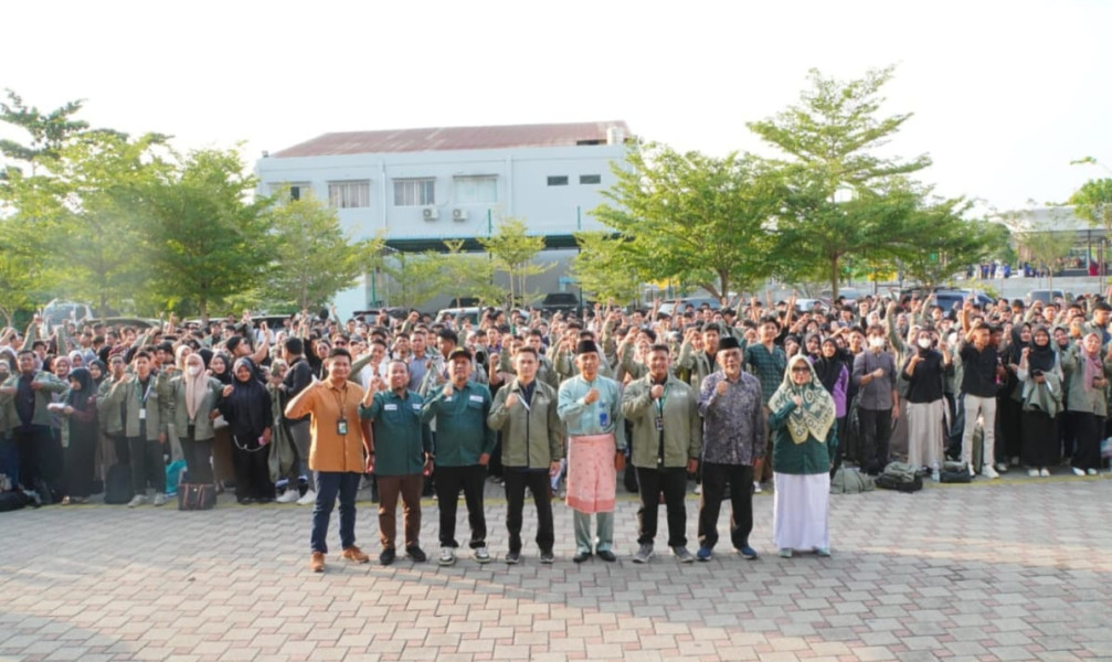 Lepas 1.297 Mahasiswa KKN Umri, Rektor: Mahasiswa Harus Mampu Jadi Duta Persyarikatan Di Alam Kenyataan