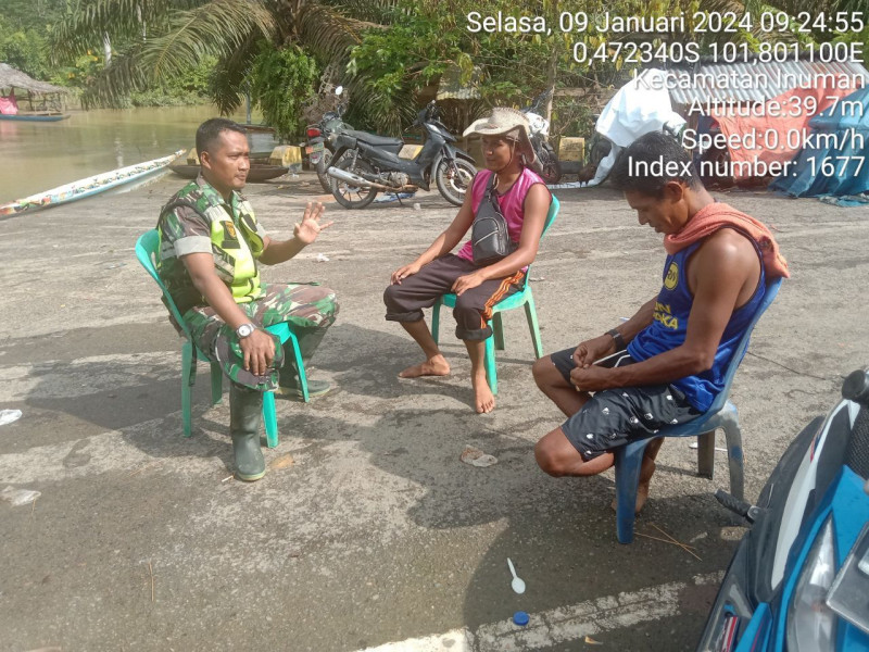 Kopda Junedi Babinsa Koramil 06/Cerenti Kodim 0302/Inhu Laksanakan Komsos Didesa Tanjung Medan Kecamatan Cerenti