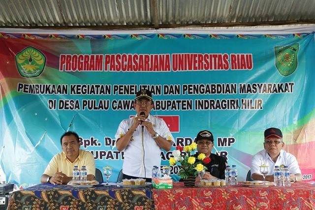Bupati Inhil Minta Akademisi Universitas Riau Lakukan Riset Perkelapaan