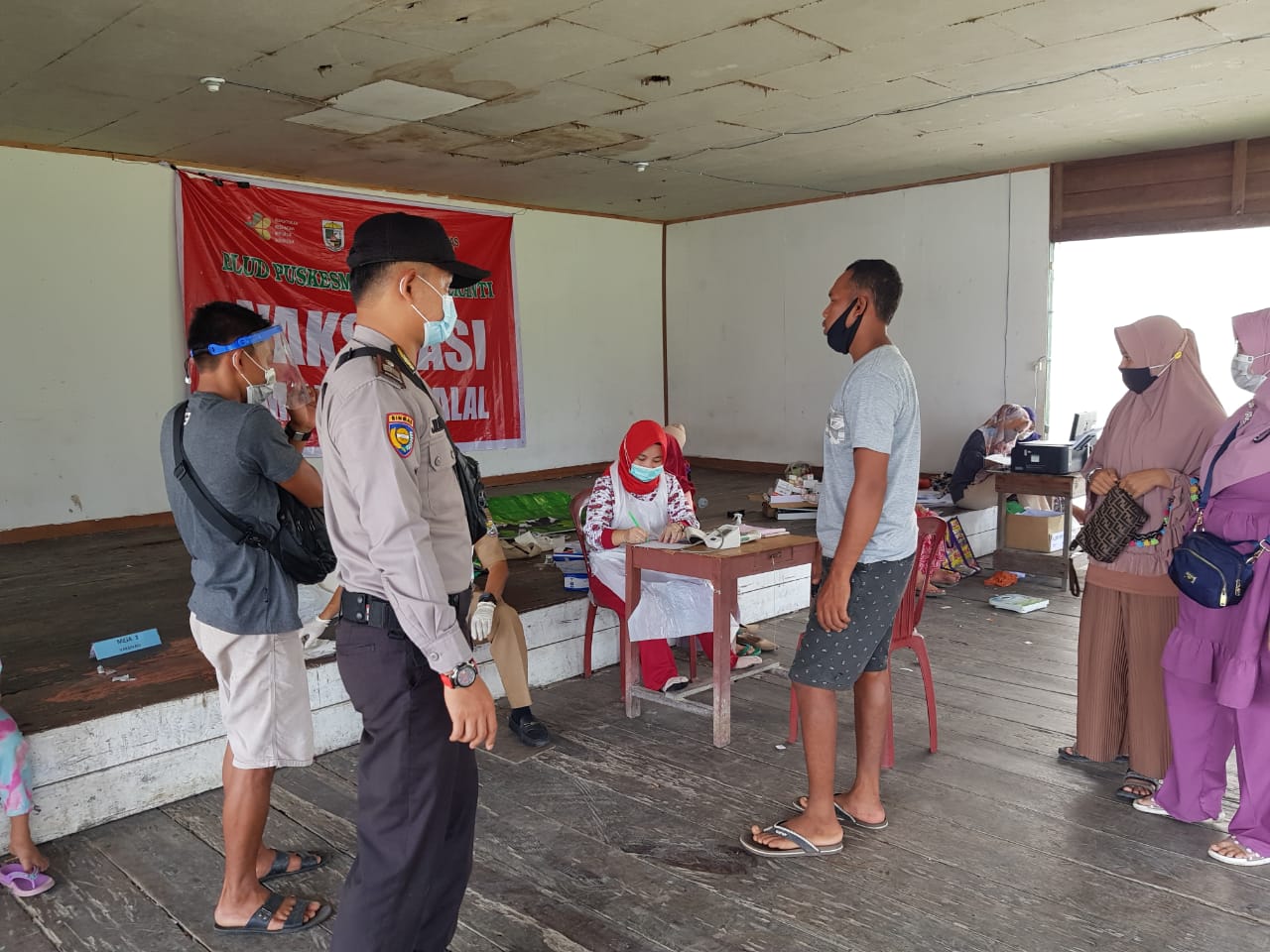 Polsek Teluk Meranti Lakukan Pengamanan Vaksinasi di Teluk Meranti