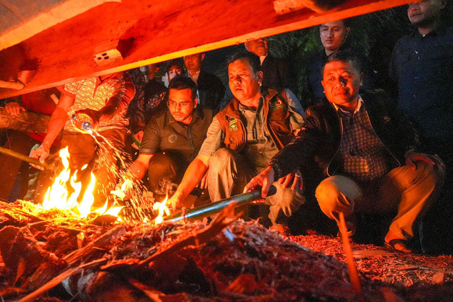 Layur Jalur Di Desa Kampung Baru Koto Inuman  Bupati Janji Perbaiki Jalan Desa