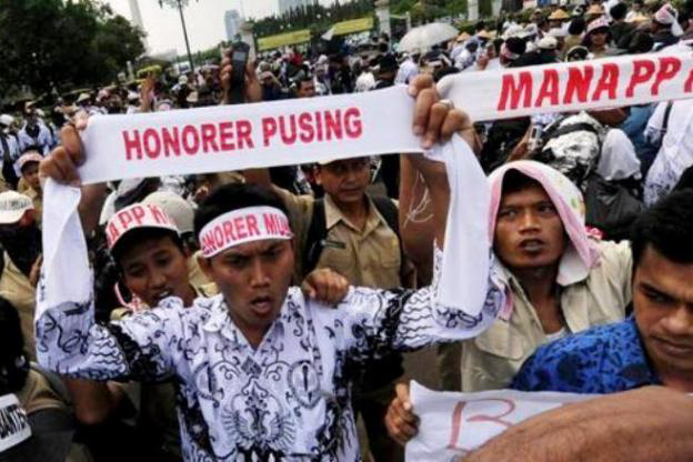 Mayoritas Guru Bantu dan Honorer di Indonesia Jauh dari Hidup Layak