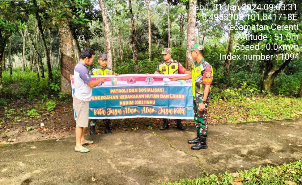 Babinsa Koramil 06/Cerenti Kodim 0302/Inhu Himbau Masyarakat Untuk Bersama Cegah Kebakaran Hutan di  Wilayah Teritorialnya Kecamatan Cerenti Kabupaten Kuansing