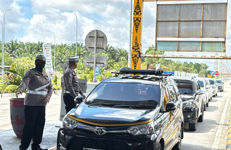 Arus Balik Lebaran, Polda Riau Awasi Kecepatan di Tol Pekanbaru-Dumai dengan Speed Gun
