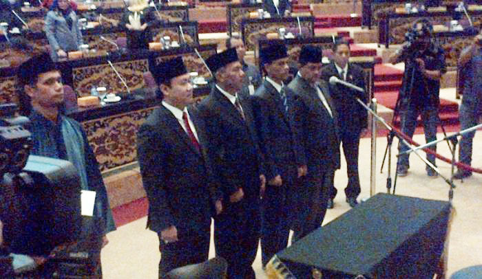 Empat PAW Anggota DPRD Provinsi Riau Dilantik
