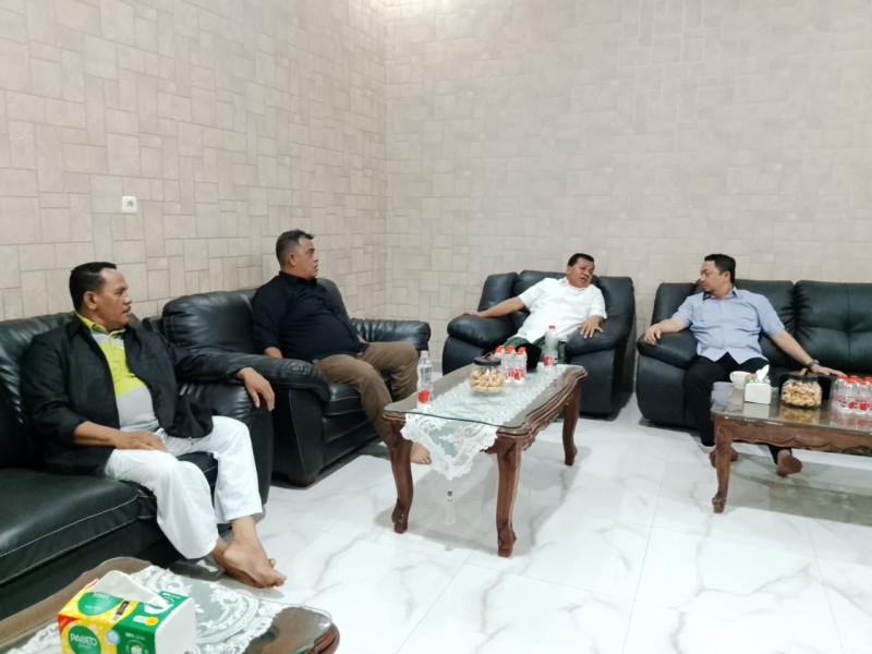 Sahrul Aidi Ma’adzat Anggota DPR RI di Suguhkan Jamuan Makan Malam Oleh Bupati Kuansing Suhardiman Amby 