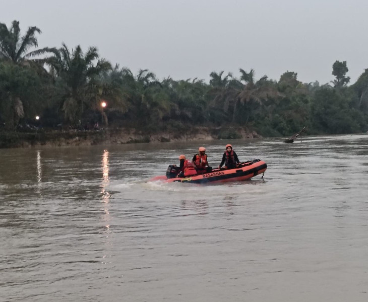 Remaja 14 Tahun Hilang Tenggelam di Sungai Kuansing