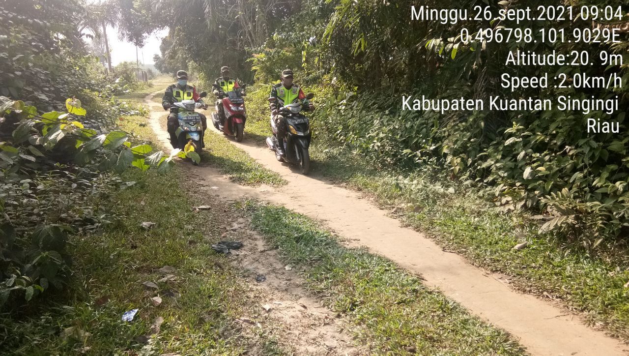 Serda Abdul Wahab Babinsa Koramil 06/Cerenti Dim 0302/Inhu Gelar Patroli Dan Sosialisasi Pencegahan Karlahut