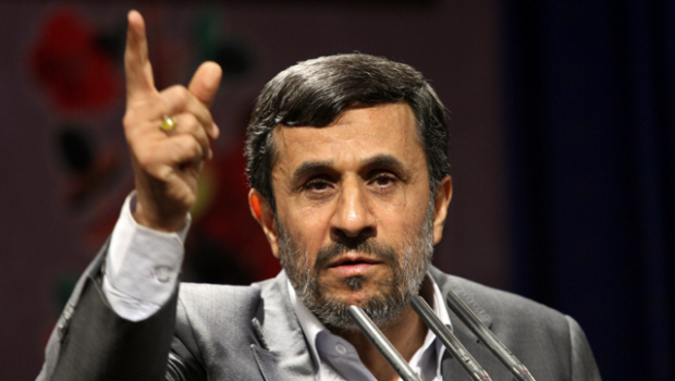 Ahmadinejad: Trump dan AS Tak Bisa Menyakiti Iran