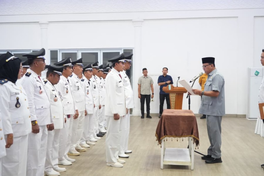 Bupati Kuansing Suhardiman Melantik 62 Pj Kepala Desa di Lantik 
