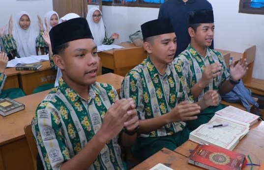 Pekanbaru Cinta Alquran, Siswa Diajarkan Mengaji Dua Jam Sebelum Belajar