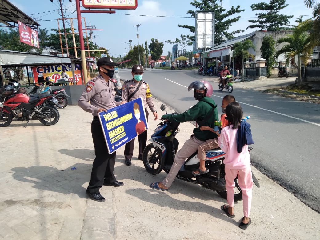 Personel Polisi di Kecamatan Bunut Rutin Gelar Operasi Yustisi