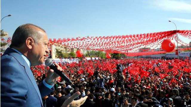 Referendum Dimulai, Nasib Erdogan Berada di Tangan 55 Juta Warga Turki