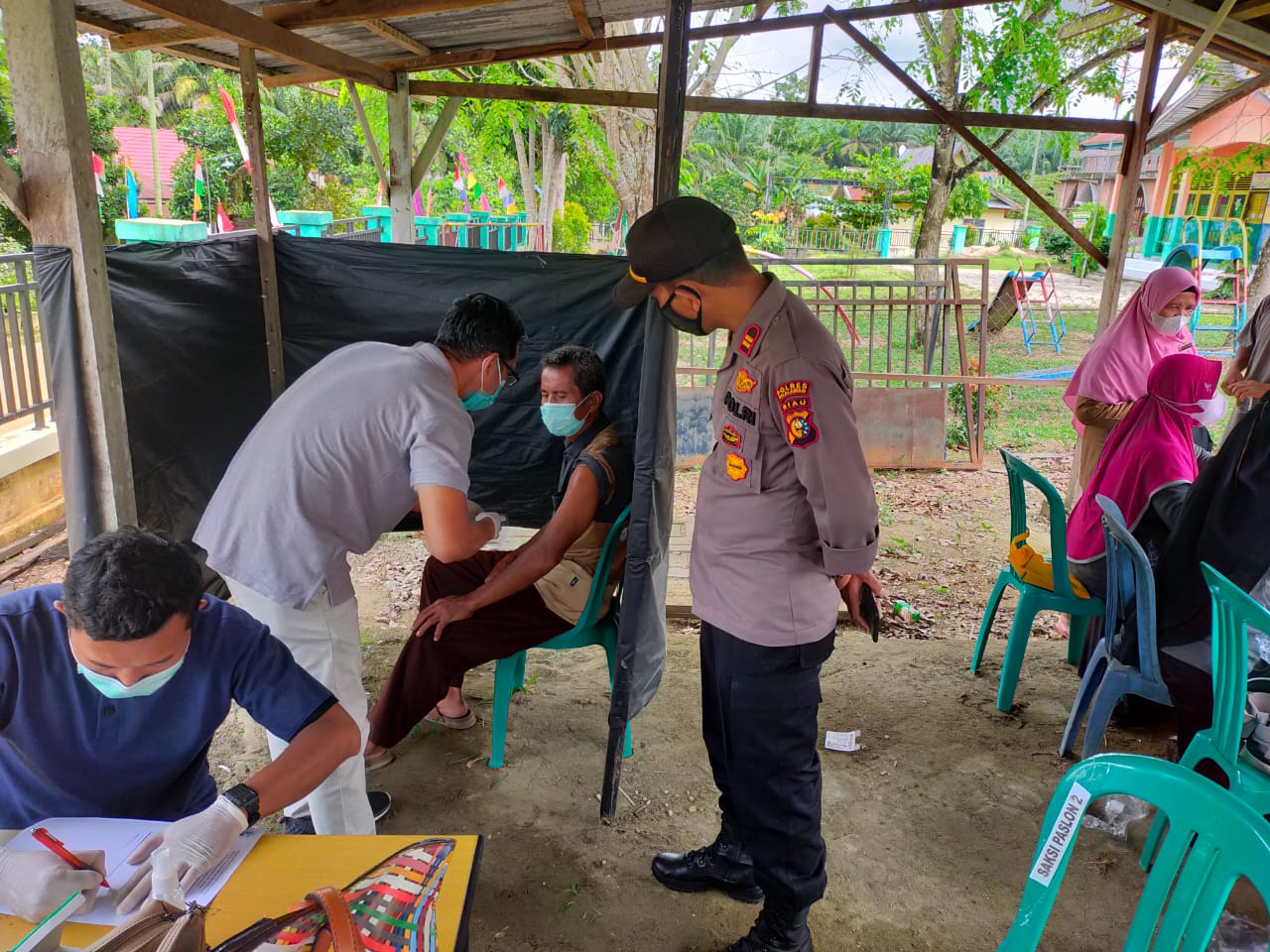 Polsek Pangkalan Lesung Kembali Kawal Penyelenggaraan Vaksinasi Covid-19