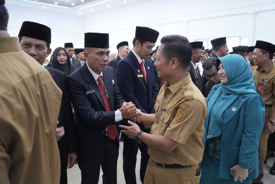 Lantik Ratusan Pejabat Eselon;  Bupati Minta ASN Tingkatkan Pelayanan Pada Masyarakat