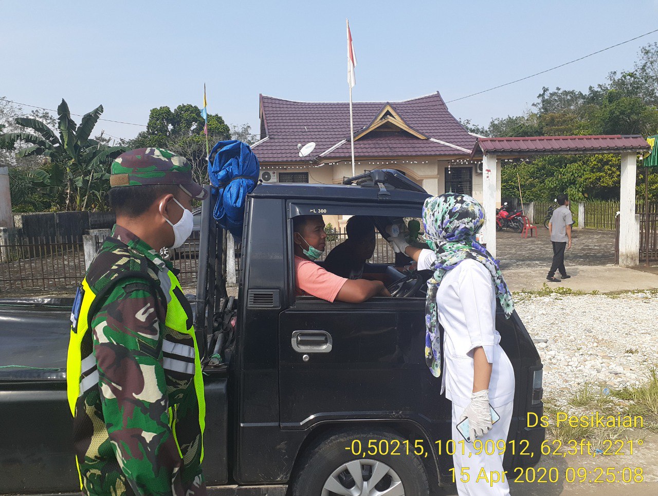Koramil 06/Cerenti Dim 0302/Inhu, Dishub, Satpol PP Kuansing Dan Kapus Kesehatan Cerenti Melaksanakan Kegiatan Pemeriksaan  Diposko Pengawasan Terpadu  COVID- 19 Di Desa Pesikaian Kecamatan Cerenti.