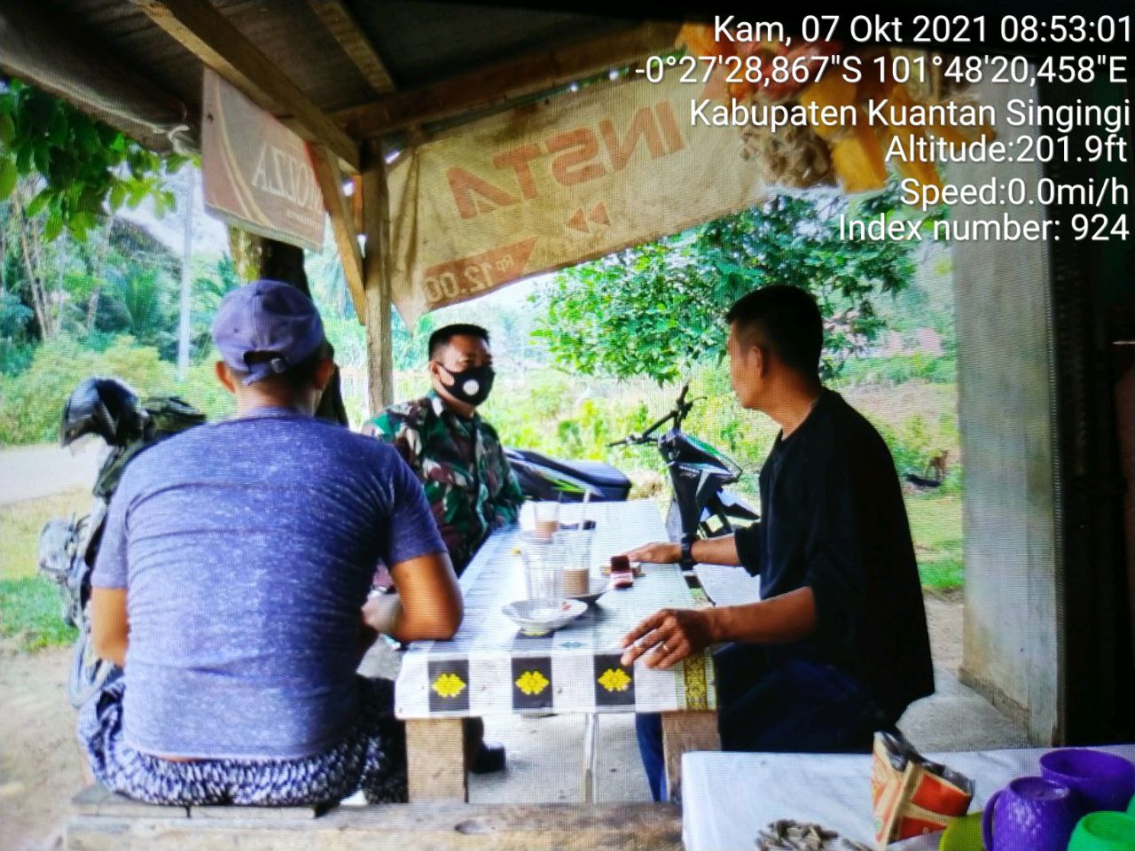 Babinsa Koramil 06/Cerenti  Kodim 0302/Inhu  Melaksanakan Komsos Dengan Warga Binaan Lebuh Lurus Kecamatan Inuman