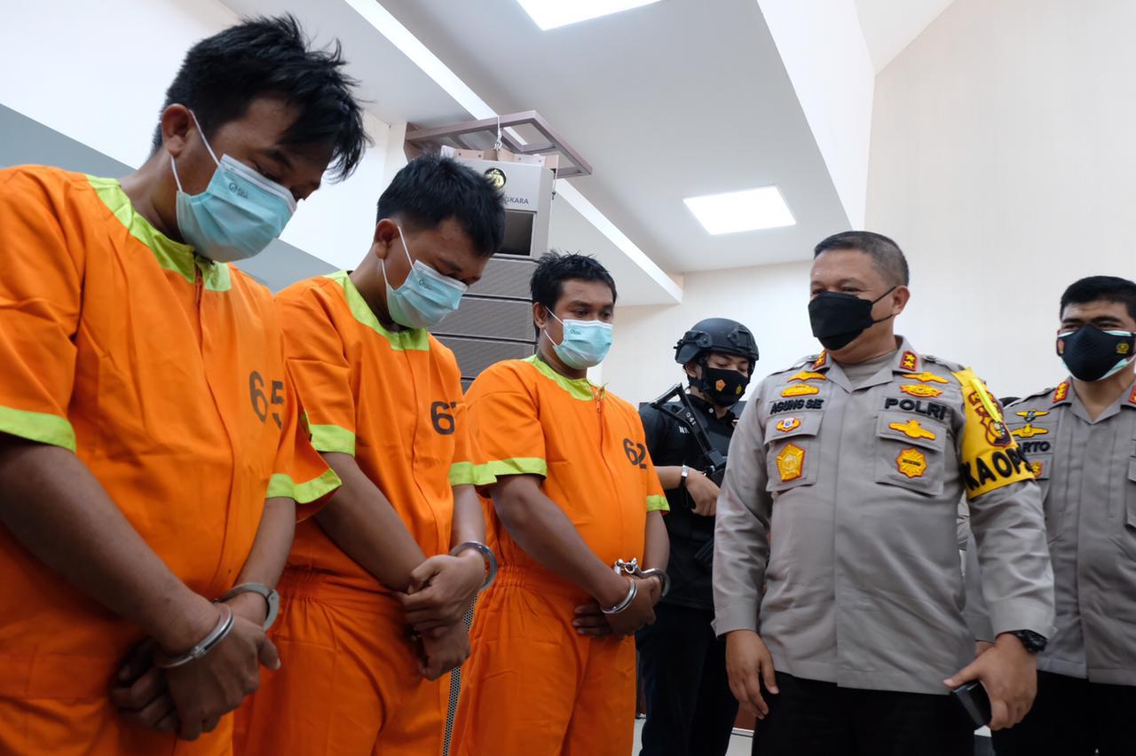 Polda Riau Fight Melawan Teror, Seorang Satpam Dan Dua Rekannya dibekuk