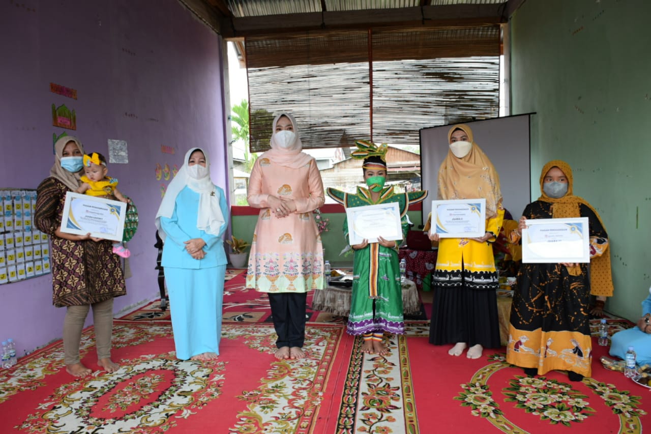 Geber HUT RI Dengan Lomba Foto Gunakan Batik Kuansing  PKK Kuansing Umumkan Pemenang