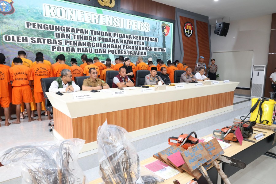 Polda Riau Tangani 17 Kasus Karhutla, 22 Tersangka Diamankan