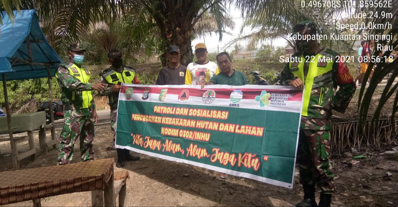 Babinsa Koramil 06/Cerenti Dim 0302/Inhu Terus Sosialisasi Tentang Bahaya Karhutla Di  Desa Ketaping Jaya Kecamatan Inuman