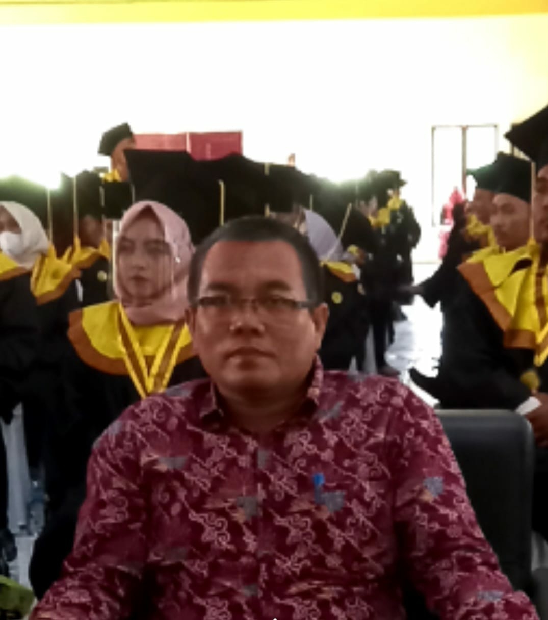 Dr. Trian Zulhadi,SE,M.Ec Ketua Ikatan Alumni Universitas Riau Daerah Kuansing Hadiri Wisuda Mahasiswa Universitas Islam Kuantan Singingi