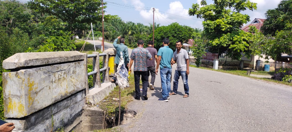 Di instruksikan Bupati;  PUPR Gesa Perbaikan Jembatan Teratak