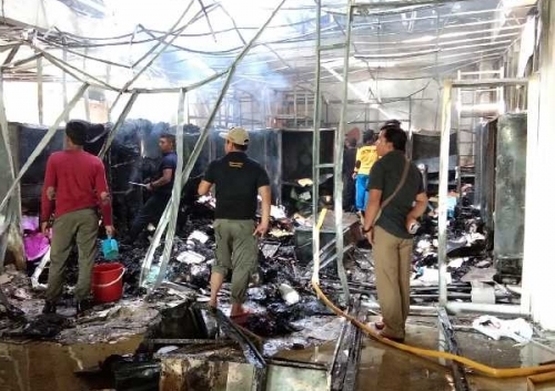 Diduga Korsleting Listrik, Ruang Penyimpan Arsip Kantor Pajak Pratama Pelalawan Ludes Terbakar