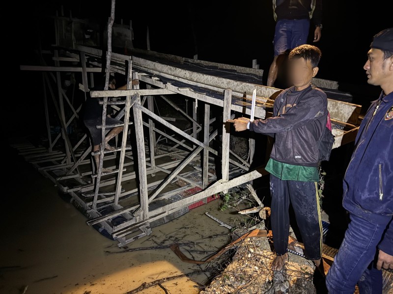 Polres Kuansing Tangkap Penambang Emas Ilegal Usai Susuri Rawa 6 Kilometer