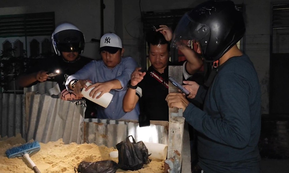 Aksi Licik Pengedar Terbongkar, Narkoba Disembunyikan di Dalam Tanah