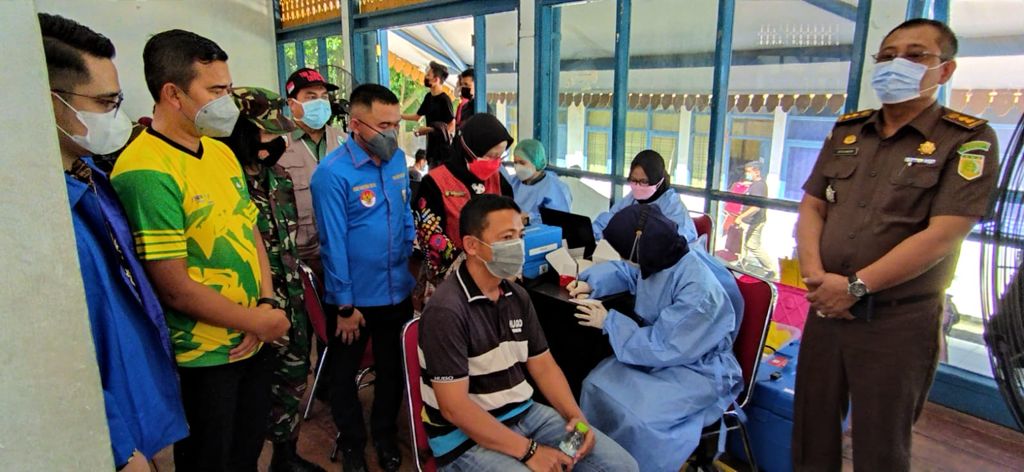 Dihadiri Forkopimda, DPD KNPI Riau Sukses Gelar Vaksin 1 Jilid II Untuk Masyarakat Riau