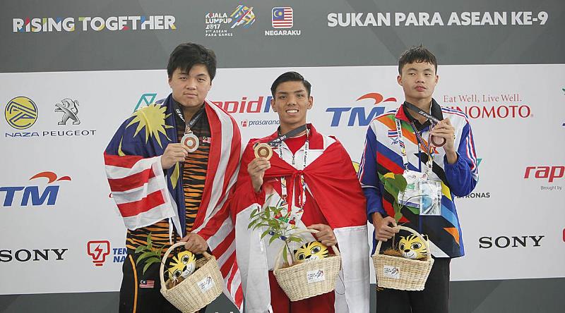 Atlet Renang Difabel Indonesia Raih 13 Keping Emas Di ASEAN Paragames