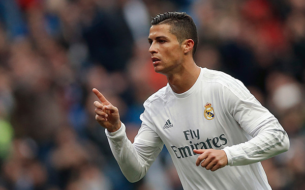 Cristiano Ronaldo Positif Gabung PSG Musim Depan?