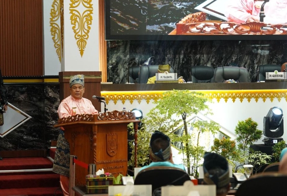Pj Gubri Hadiri Rapat Paripurna HUT Pekanbaru ke-240
