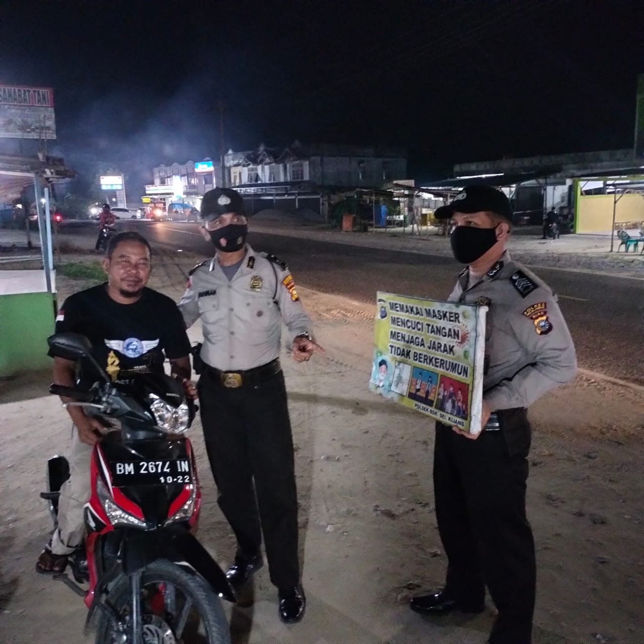 Giat Malam, Polsek Bandar Sei Kijang Perketat Operasi Yustisi di Swalayan