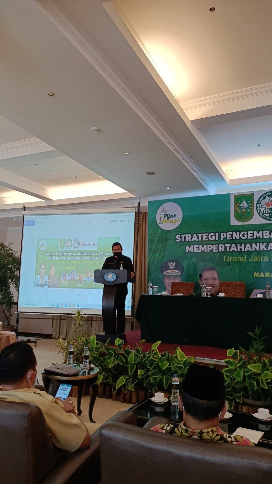 Peduli Kesejahteraan Masyarakat Riau, Pijar Melayu Taja Diskusi Tentang Pengembangan Industri kelapa Sawit