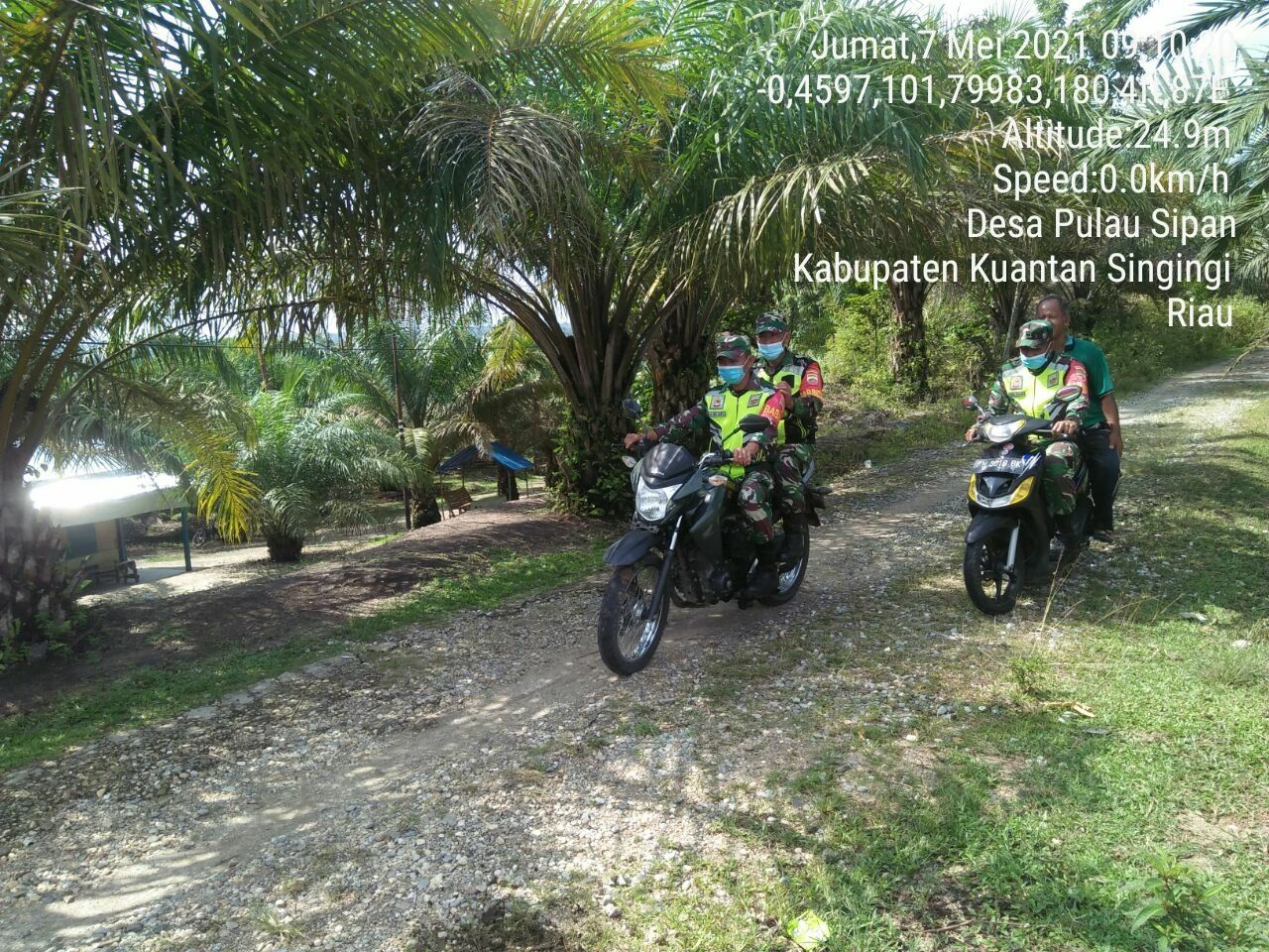 Tingkatkan Pengawasan Agar Tidak Terjadinya Karhutla Didesa Binaan, Babinsa Lakukan Patroli Rutin