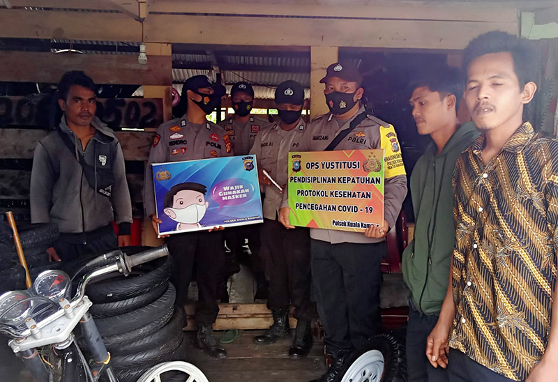 Cegah Covid-19, Polsek Kuala Kampar Intensifkan Giat Sosialisasi Protokol Kesehatan