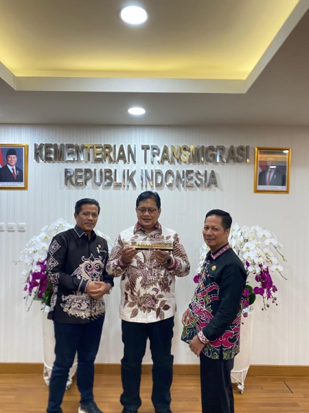 Perjuangkan Jalan Eks Trans Ke Jakarta;  Wabup Mukhlisin Temui Mentri Transmigrasi dan Anggota DPR RI