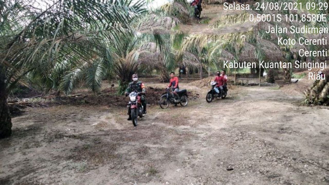 Serda Juanda Bintara Pembina Desa, Koramil 06/Cerenti Kodim 0302/Inhu Terus Sosialisasikan Dan Patroli Tentang Bahaya Karhutla di Wilayah Binaannya