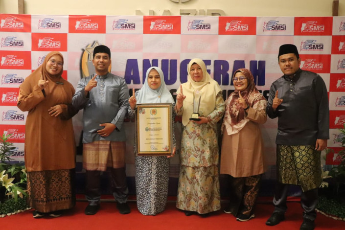 MAN 1 Pekanbaru Raih Gelar Sekolah Terbaik se-Riau dalam Pengelolaan Media Sekolah Tahun 2025