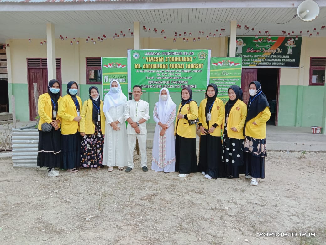 HUT Riau Ke 64, Kolaborasi KKN Uniks Taja Zikir Bersama dengan MI A'ddinulhaq Sungai Langsat