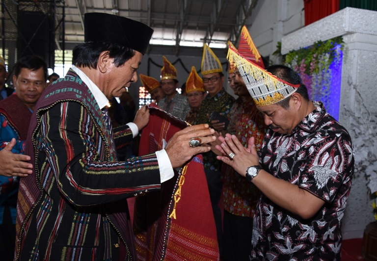 Bupati Amril Hadiri Pesta Sejarah dan Budaya Toba Pandiangan se-Riau