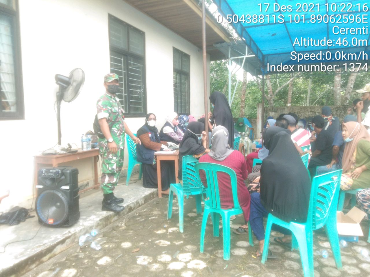 Babinsa Koramil 06/Cerenti Kodim 0302/ Inhu  Pantau Dan Dampingi Pelaksanaan Vaksin Covid-19 di Pulau Panjang Cerenti Kecamatan Cerenti