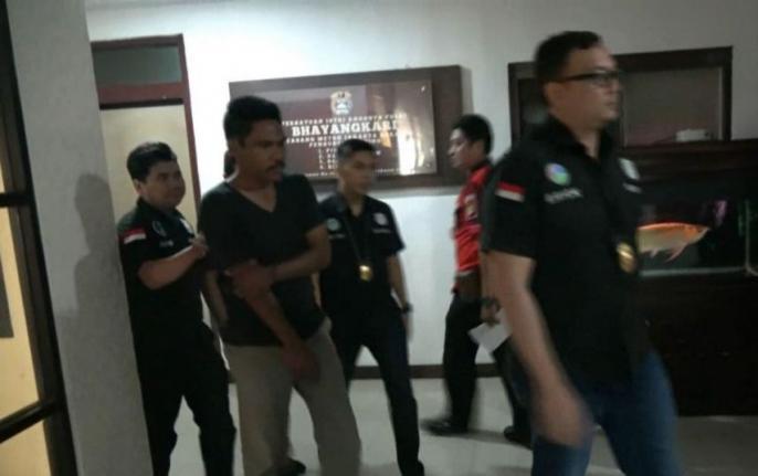 Ke Jakarta Pakai Uang Rakyat, Anggota DPRD Ini Malah Ketangkap Nyabu di Hotel dengan Cewek