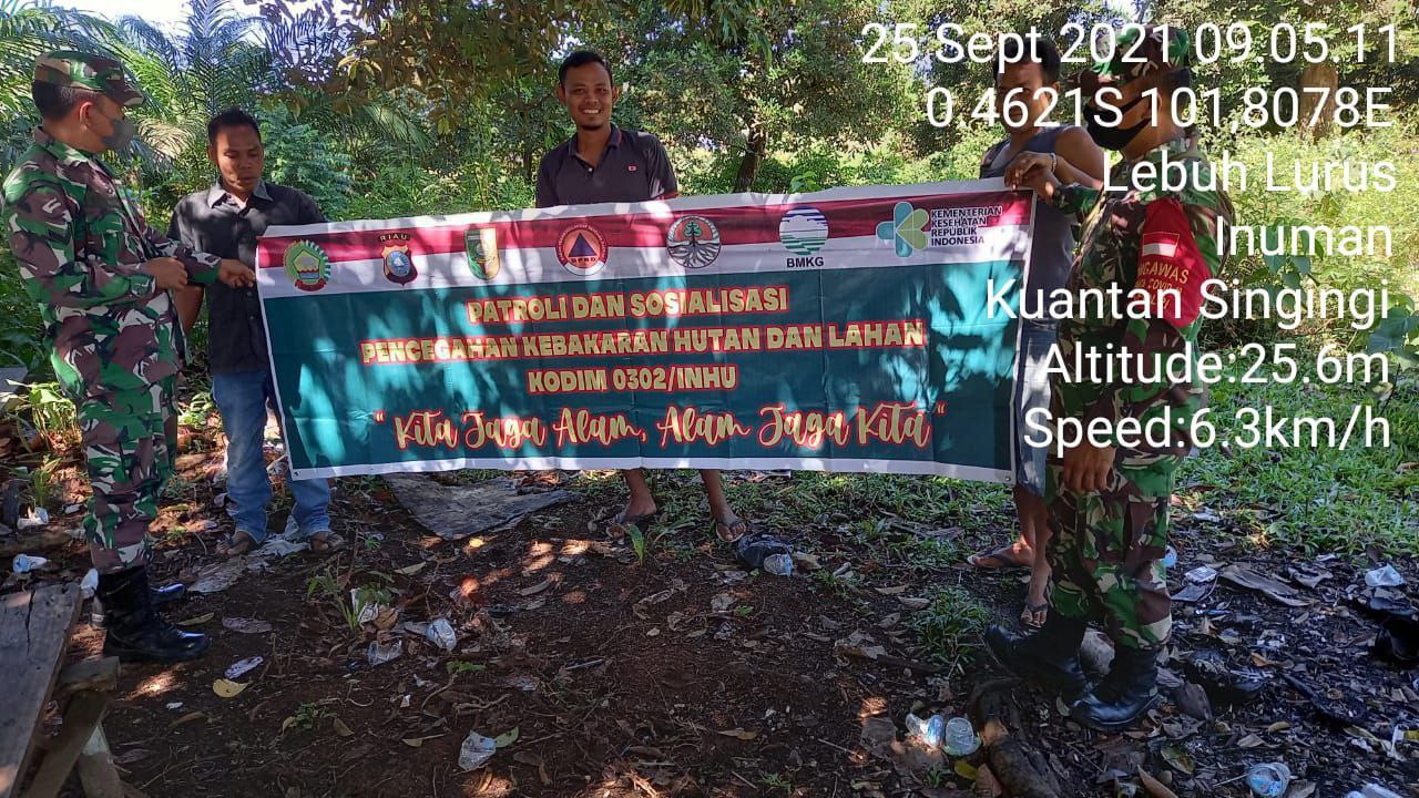 Serka M. Amin Babinsa Koramil 06/Cerenti, Kodim 0302/Inhu Gencarkan Sosialisasi  Karhutla Diwilayah Binaan